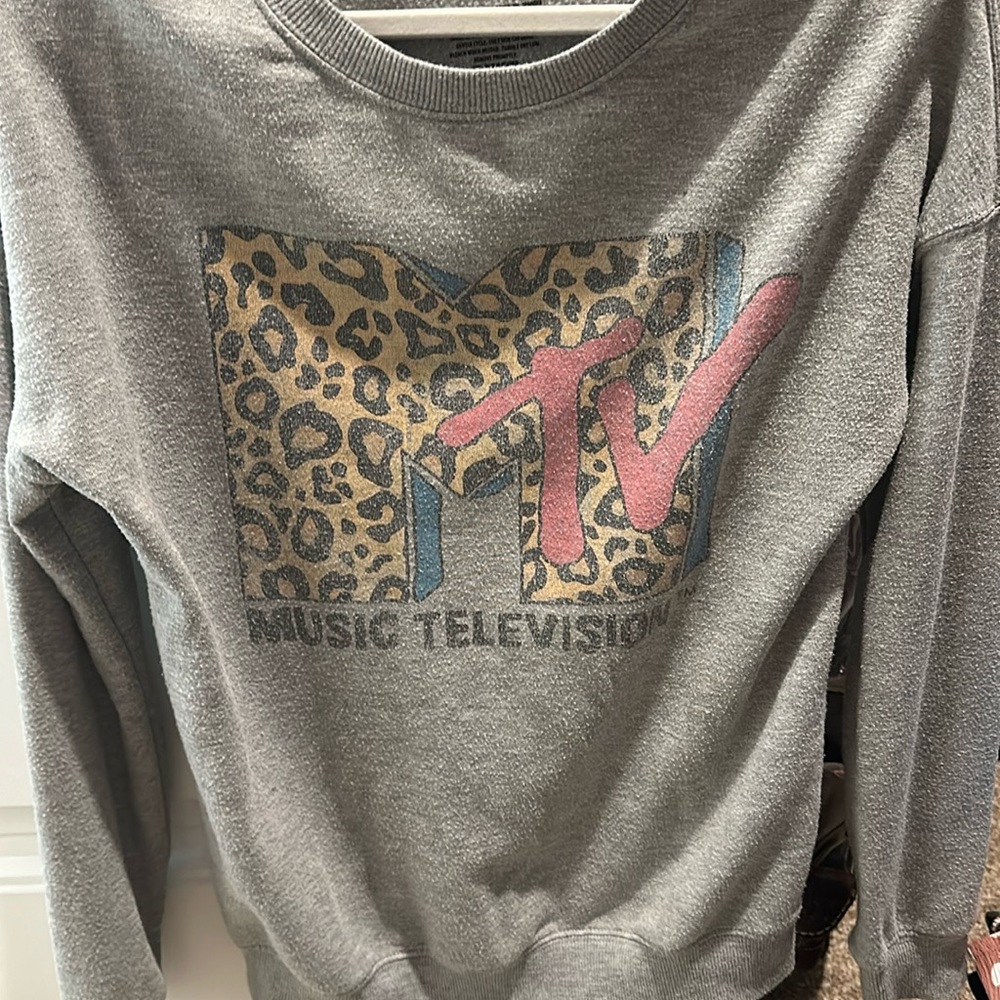 MTV sweatshirt